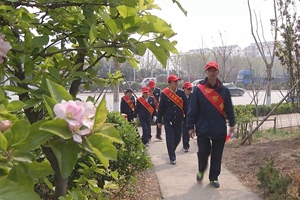 城阳巴士第二分公司开展环保健步行活动