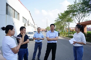 上马街道开展文明城市创建暨人居环境现场督查整治工作